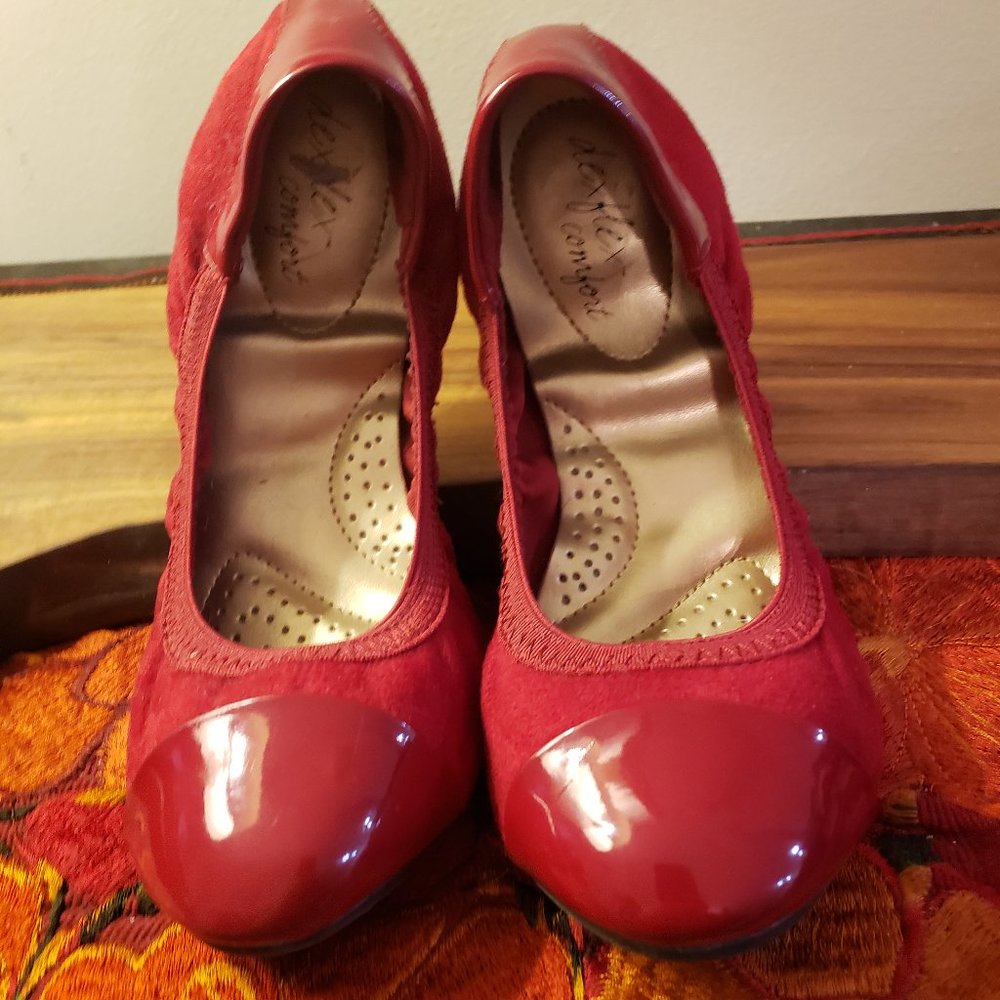 dexflex comfort brand  red leather & suede flats